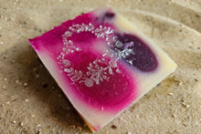 Laden Sie das Bild in den Galerie-Viewer, Lenis Liebste