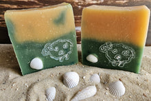 Laden Sie das Bild in den Galerie-Viewer, Strandschaf