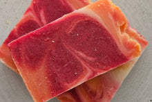 Laden Sie das Bild in den Galerie-Viewer, Sandelholz