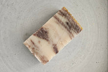 Laden Sie das Bild in den Galerie-Viewer, Honigdieb