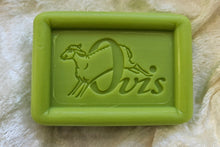 Laden Sie das Bild in den Galerie-Viewer, Schafmilchseife Eisenkraut eckig