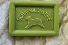 Laden Sie das Bild in den Galerie-Viewer, Schafmilchseife Eisenkraut eckig