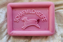Laden Sie das Bild in den Galerie-Viewer, Schafmilchseife Himbeer Spritz