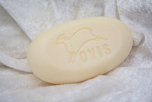 Laden Sie das Bild in den Galerie-Viewer, Schafmilchseife Wiesenduft