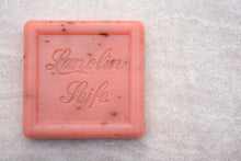 Laden Sie das Bild in den Galerie-Viewer, Lanolinseife Englische Rose