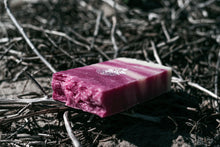 Laden Sie das Bild in den Galerie-Viewer, Rosenfreund