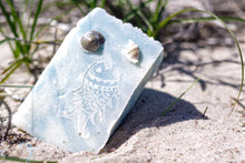 Laden Sie das Bild in den Galerie-Viewer, Strandgut