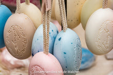 Laden Sie das Bild in den Galerie-Viewer, Kordelseife Kornblume Himmelblau