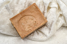 Laden Sie das Bild in den Galerie-Viewer, Alepposeife