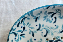 Laden Sie das Bild in den Galerie-Viewer, Seifenschale, blau gemustert
