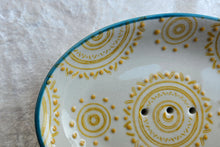 Laden Sie das Bild in den Galerie-Viewer, Seifenschale, oval gelb- türkis
