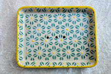 Laden Sie das Bild in den Galerie-Viewer, Seifenschale, Retro gemustert
