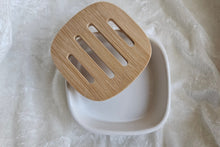 Laden Sie das Bild in den Galerie-Viewer, Seifenschale mit Bambuseinlage, quadratisch

