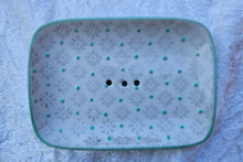 Laden Sie das Bild in den Galerie-Viewer, Seifenschale, blumig mintgrün
