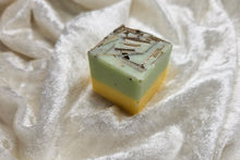 Laden Sie das Bild in den Galerie-Viewer, Badewürfel Lemongras
