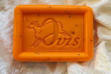 Laden Sie das Bild in den Galerie-Viewer, Schafmilchseife Mango
