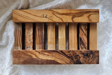 Laden Sie das Bild in den Galerie-Viewer, Olivenholz Palette
