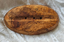 Laden Sie das Bild in den Galerie-Viewer, Olivenholz groß
