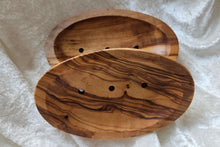 Laden Sie das Bild in den Galerie-Viewer, Olivenholz mittel
