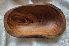 Laden Sie das Bild in den Galerie-Viewer, Olivenholz Rustik mittel
