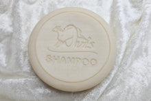 Laden Sie das Bild in den Galerie-Viewer, Ovis: festes Shampoo sensitive
