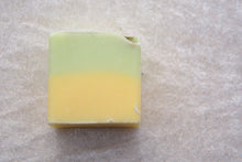 Laden Sie das Bild in den Galerie-Viewer, Badewürfel Lemongras
