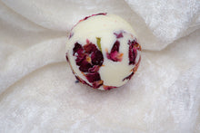 Laden Sie das Bild in den Galerie-Viewer, Badetrüffel Rose
