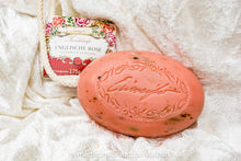 Laden Sie das Bild in den Galerie-Viewer, Kordelseife Englische Rose
